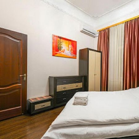 Apartment Mala Zhytomyrska 16 Kiev Buitenkant foto